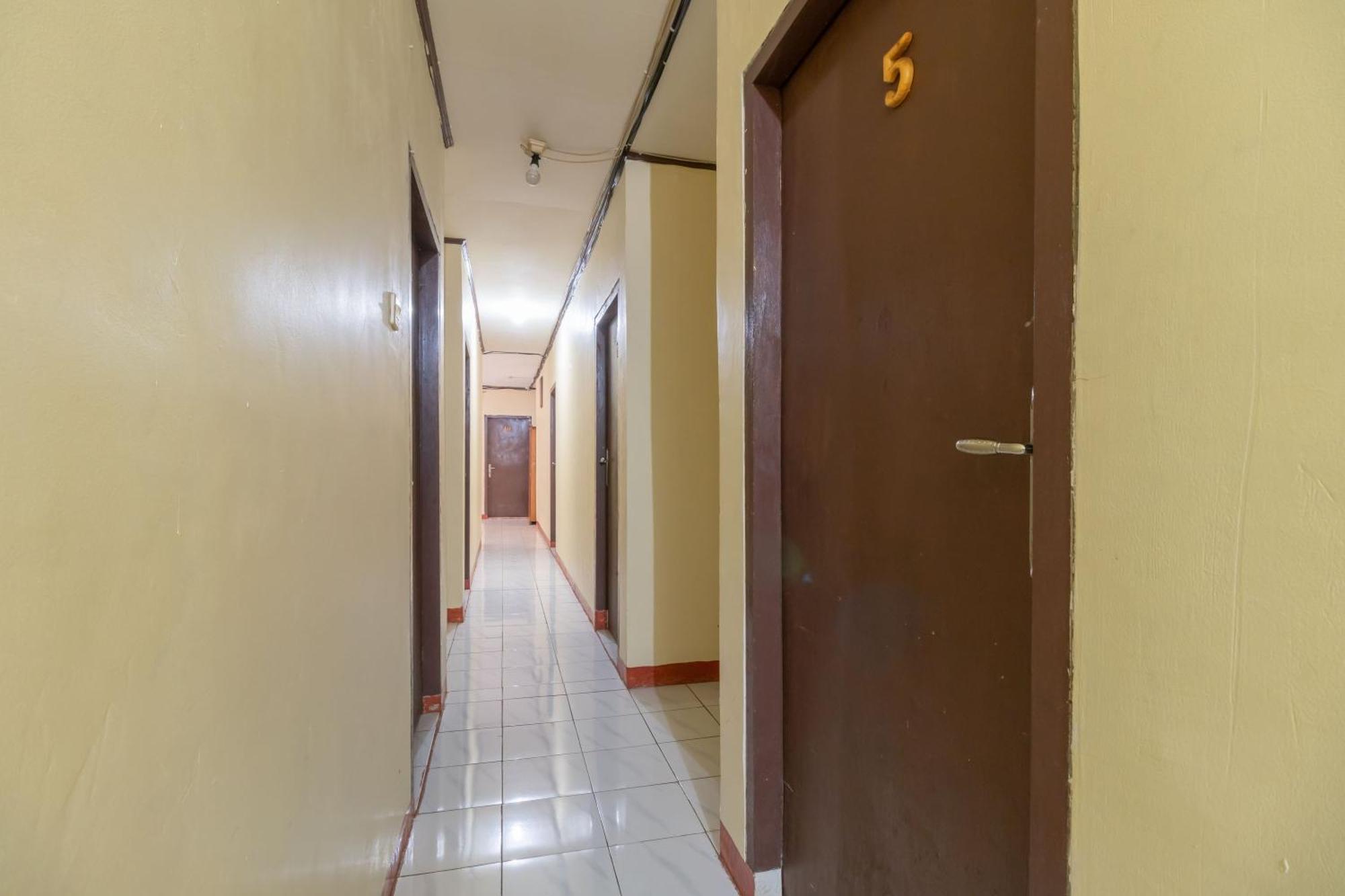 Reddoorz Near Pondok Indah Water Park Cakarta Dış mekan fotoğraf