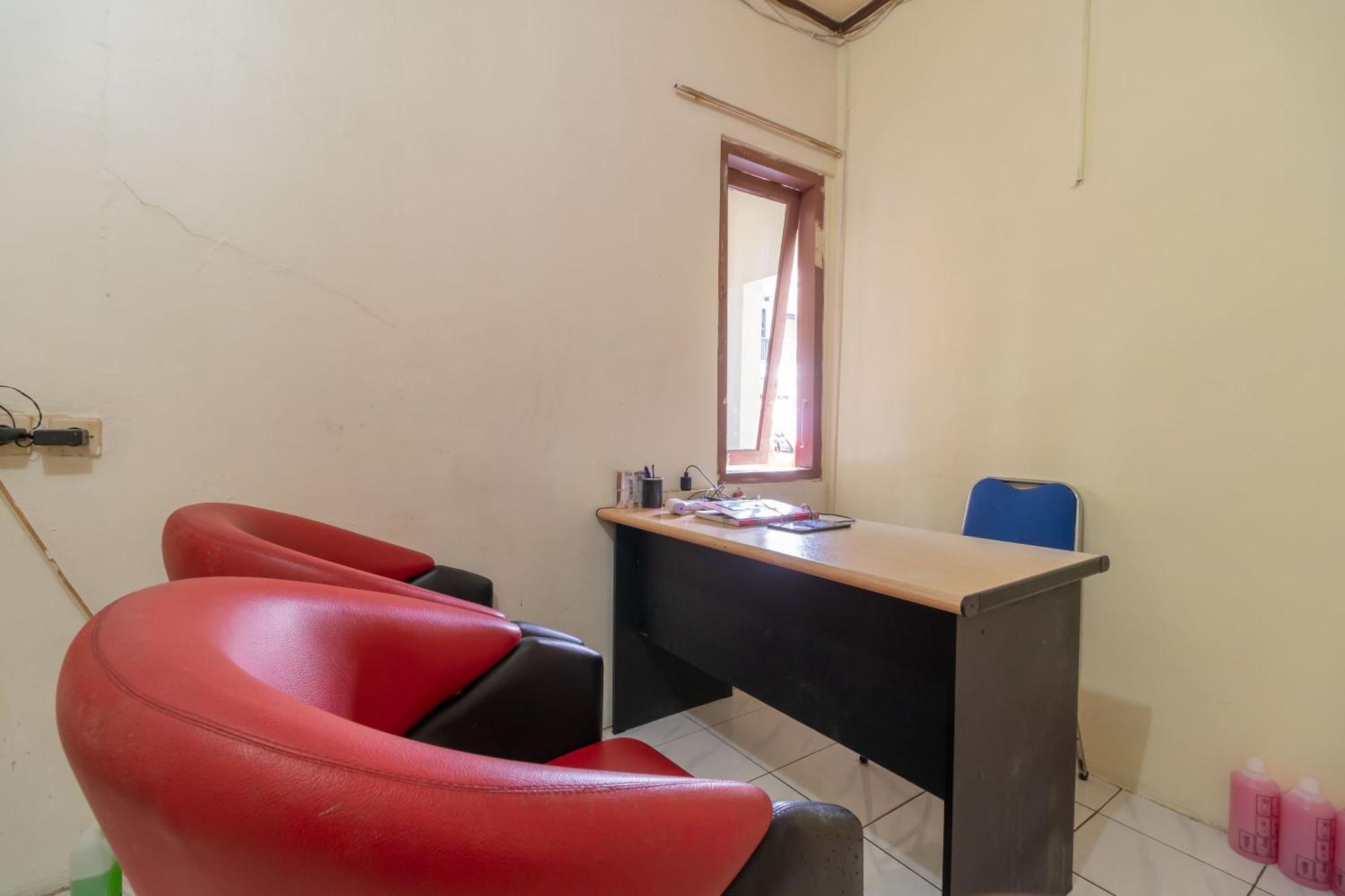 Reddoorz Near Pondok Indah Water Park Cakarta Dış mekan fotoğraf