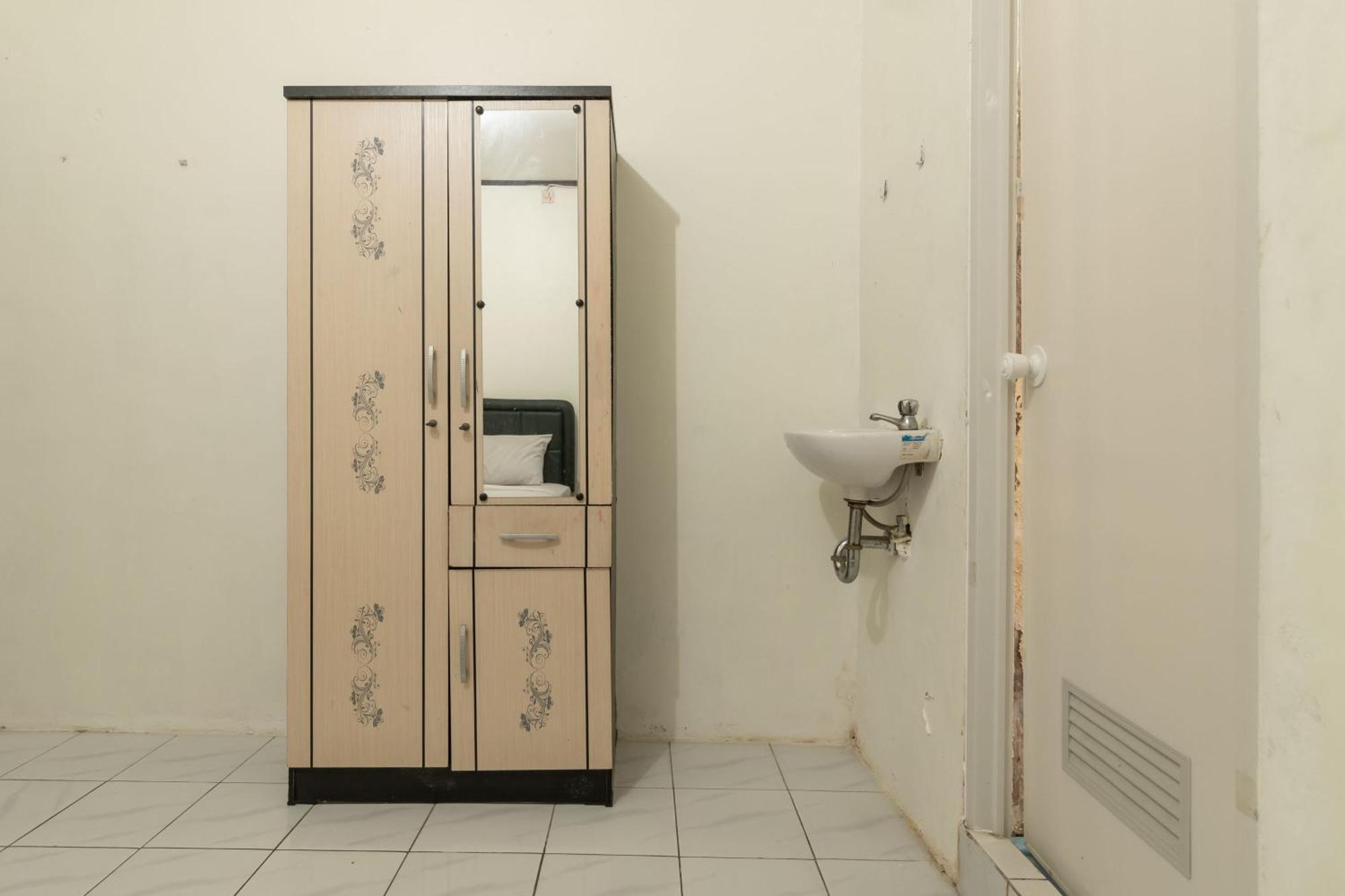 Reddoorz Near Pondok Indah Water Park Cakarta Dış mekan fotoğraf