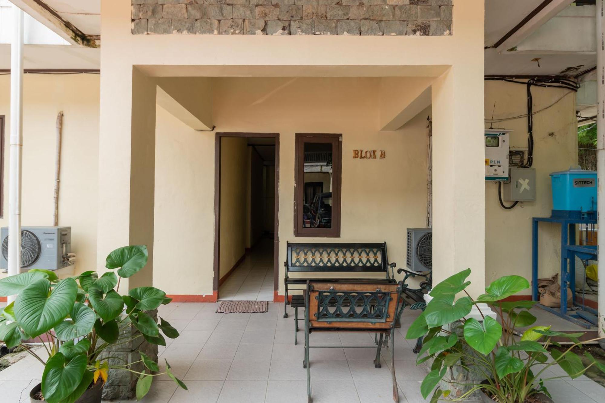 Reddoorz Near Pondok Indah Water Park Cakarta Dış mekan fotoğraf