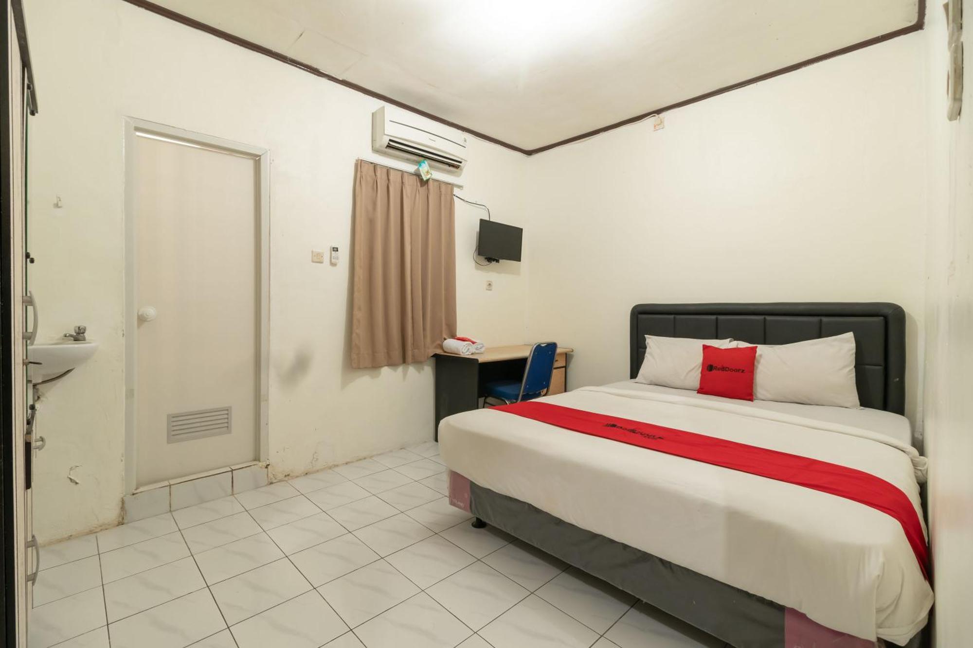 Reddoorz Near Pondok Indah Water Park Cakarta Dış mekan fotoğraf